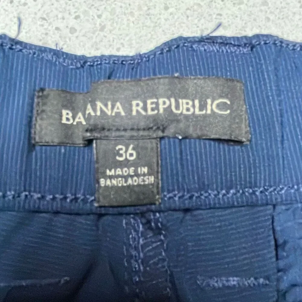 Banana Republic excellent see